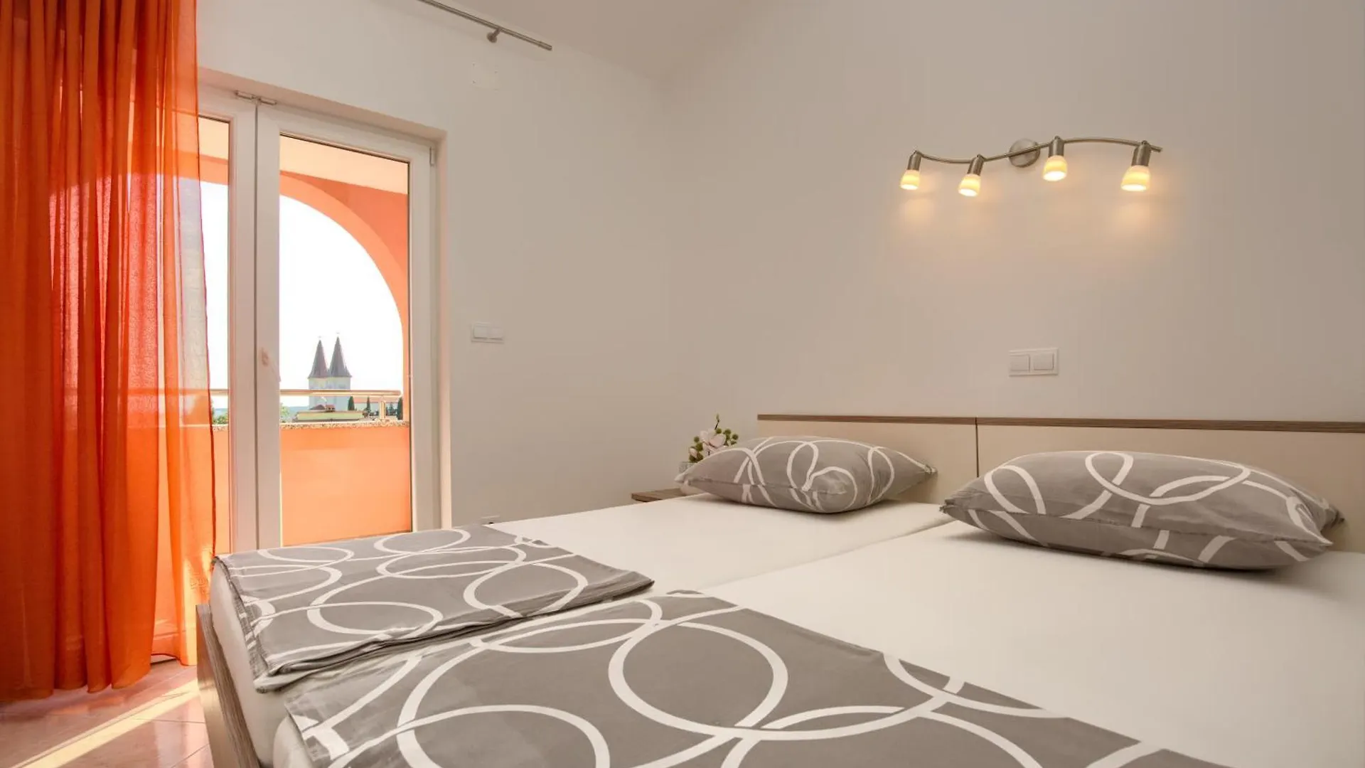 Apartment Orange Medulin